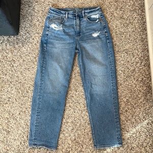 American Eagle mom straight jean